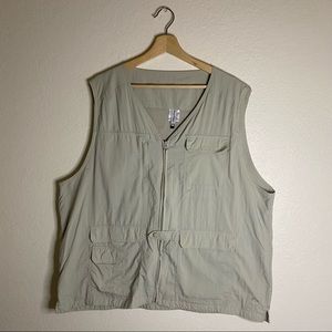 Magellan’s Lightweight Vest - Travel Gear